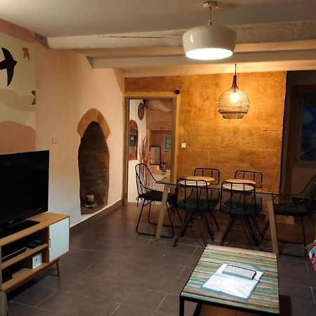 Maison De Village Familiale Pont Du Gard, Toit Terrasse, Barbecue, Fibre Vers-Pont-du-Gard Eksteriør billede