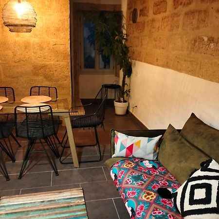 Maison De Village Familiale Pont Du Gard, Toit Terrasse, Barbecue, Fibre Vers-Pont-du-Gard Eksteriør billede