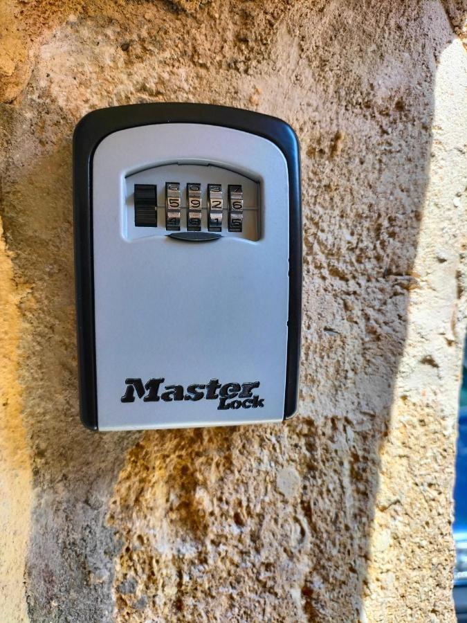Maison De Village Familiale Pont Du Gard, Toit Terrasse, Barbecue, Fibre Vers-Pont-du-Gard Eksteriør billede